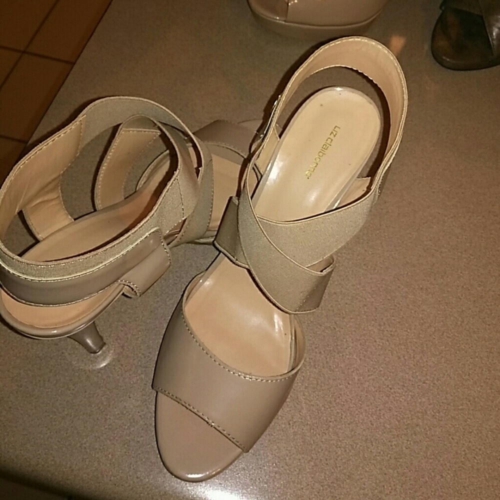 Liz claiborne size 10, 2×15$ in shoe